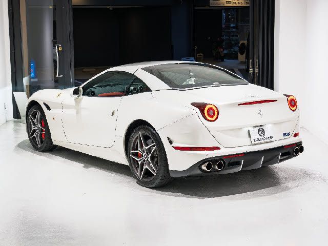 FERRARI FERRARI California T 2017