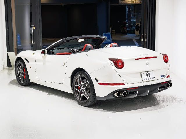 FERRARI FERRARI California T 2017