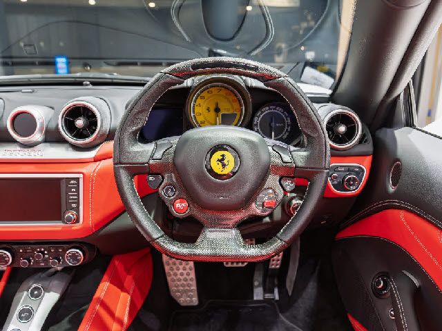 FERRARI FERRARI California T 2017