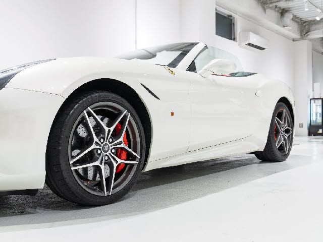 FERRARI FERRARI California T 2017