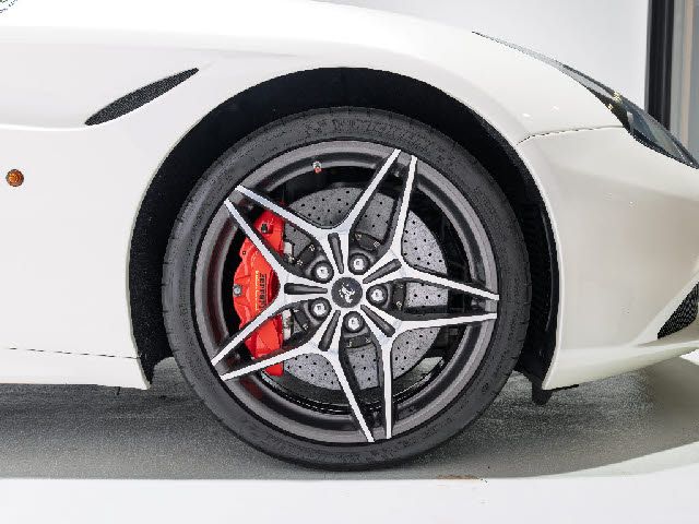 FERRARI FERRARI California T 2017