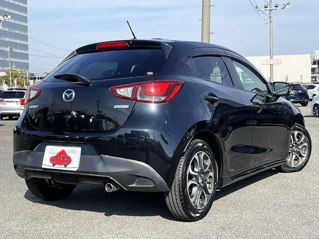 MAZDA DEMIO 2015