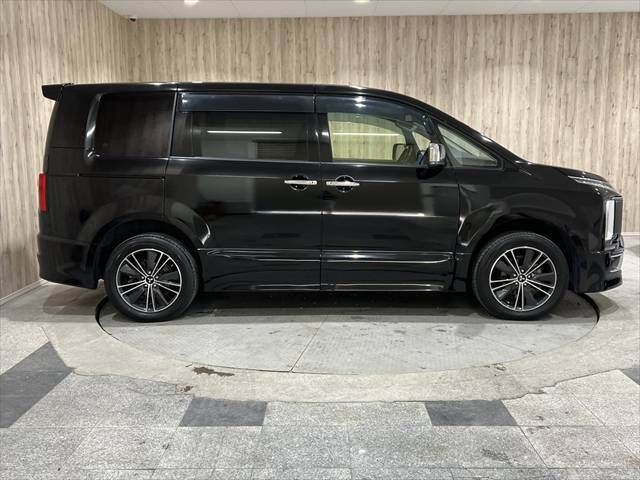 MITSUBISHI DELICA D:5 4WD 2020