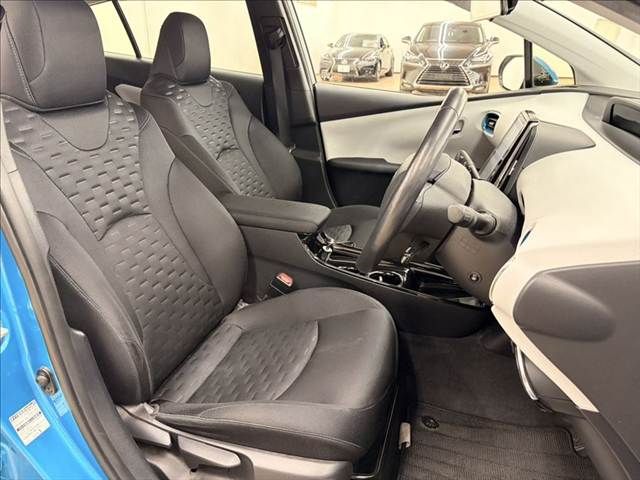 TOYOTA PRIUS PHV 2017