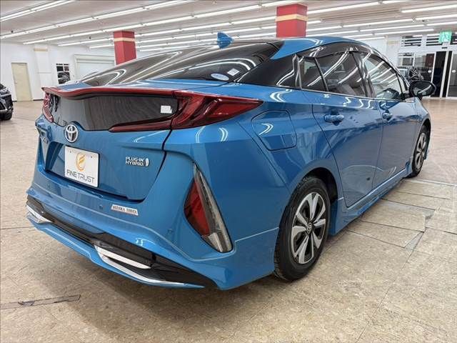 TOYOTA PRIUS PHV 2017