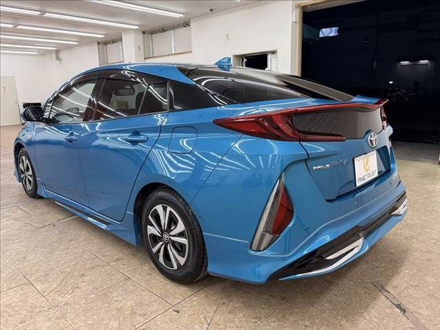 TOYOTA PRIUS PHV 2017