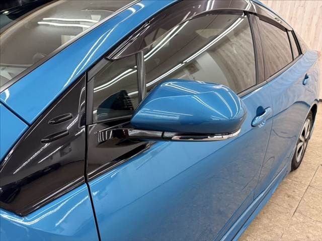 TOYOTA PRIUS PHV 2017