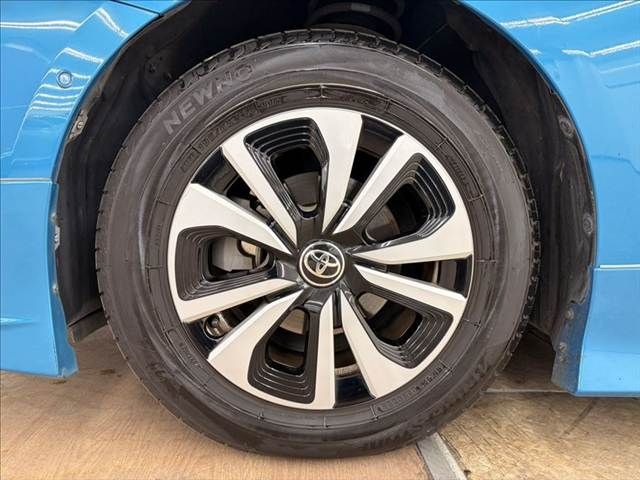 TOYOTA PRIUS PHV 2017