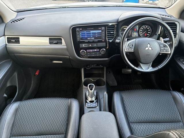 MITSUBISHI OUTLANDER PHEV 2013