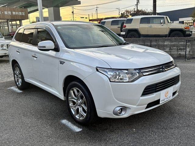 MITSUBISHI OUTLANDER PHEV 2013