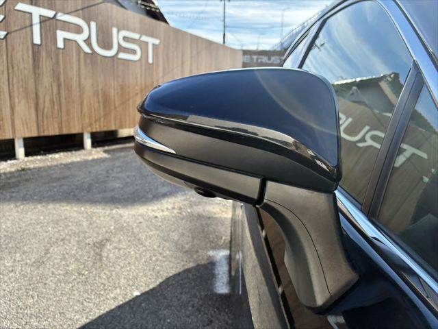 TOYOTA HARRIER HYBRID 2020