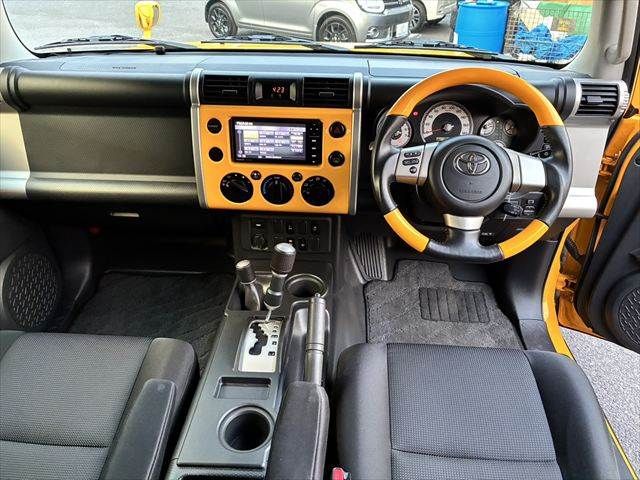 TOYOTA FJ CRUISER 4WD 2015