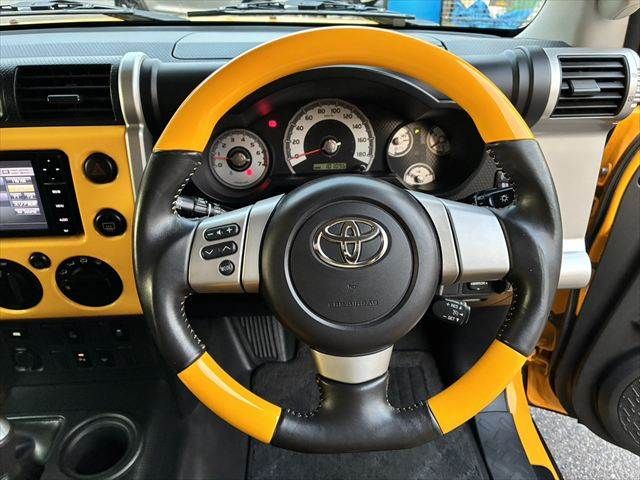 TOYOTA FJ CRUISER 4WD 2015