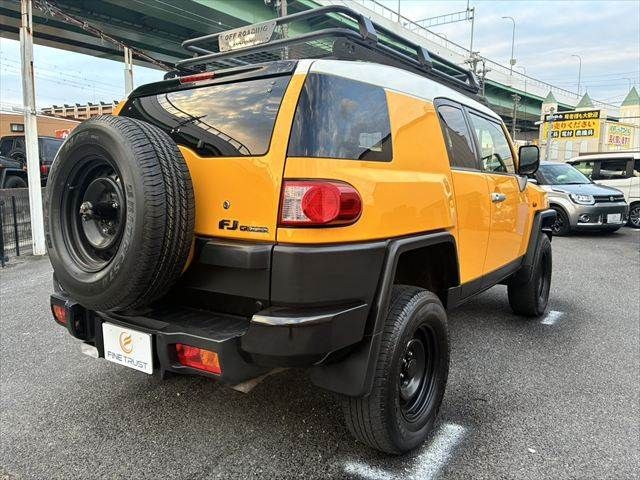 TOYOTA FJ CRUISER 4WD 2015