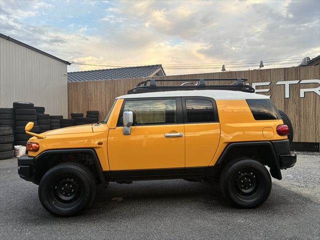 TOYOTA FJ CRUISER 4WD 2015