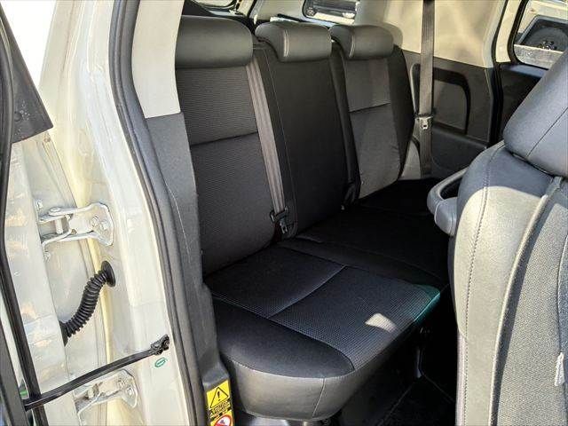 TOYOTA FJ CRUISER 4WD 2011