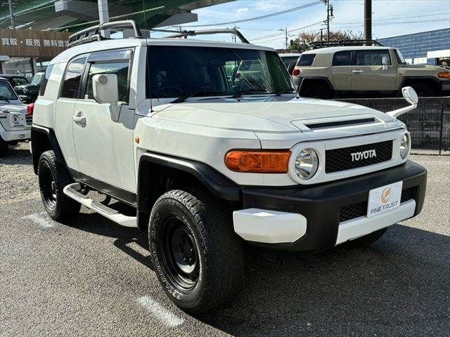 TOYOTA FJ CRUISER 4WD 2011