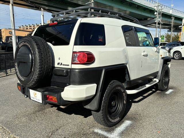 TOYOTA FJ CRUISER 4WD 2011