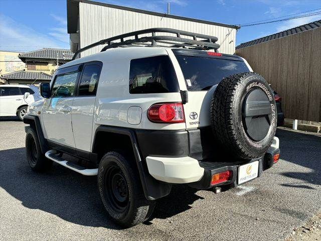 TOYOTA FJ CRUISER 4WD 2011
