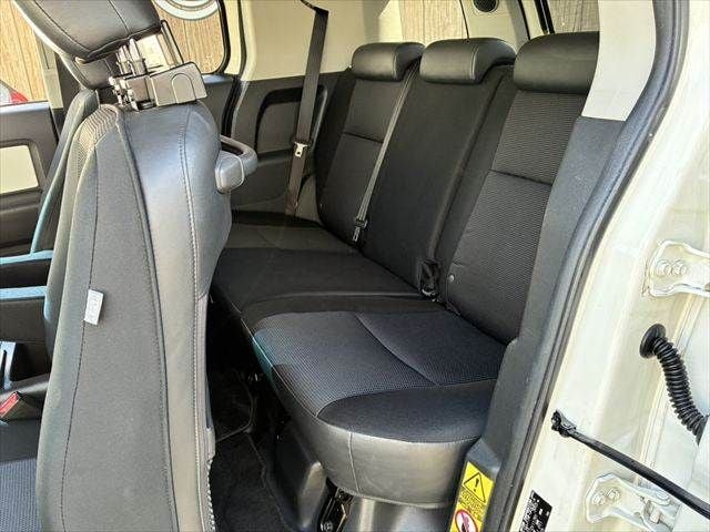 TOYOTA FJ CRUISER 4WD 2011