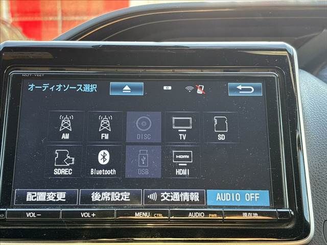 TOYOTA NOAH 4WD 2017