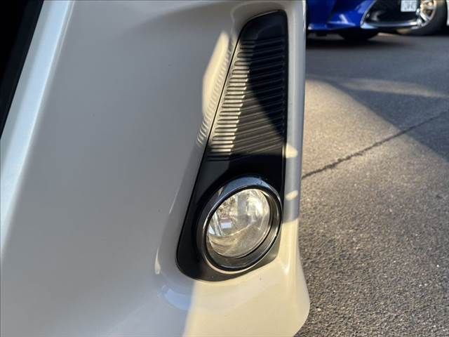 TOYOTA NOAH 4WD 2017