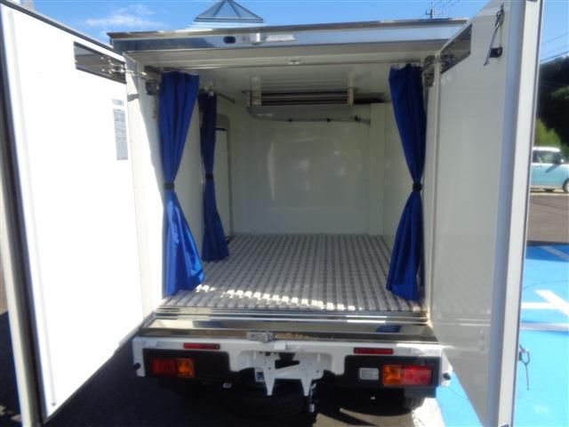 DAIHATSU HIJET truck 2025