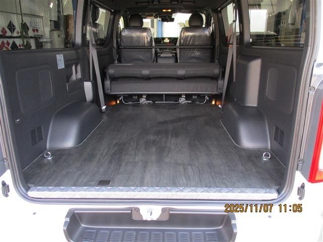 TOYOTA HIACE van 2WD 2025