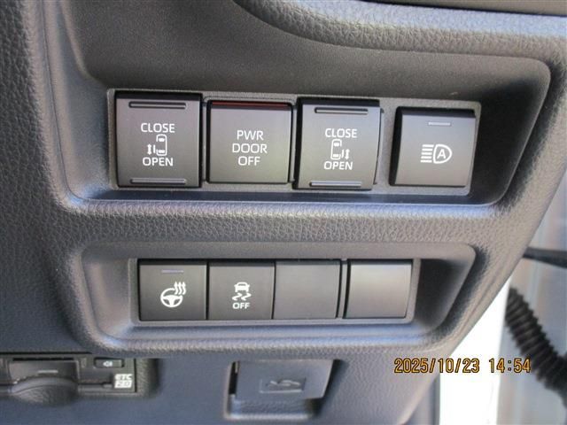 TOYOTA SIENTA HYBRID 2025