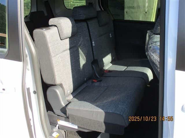 TOYOTA SIENTA HYBRID 2025