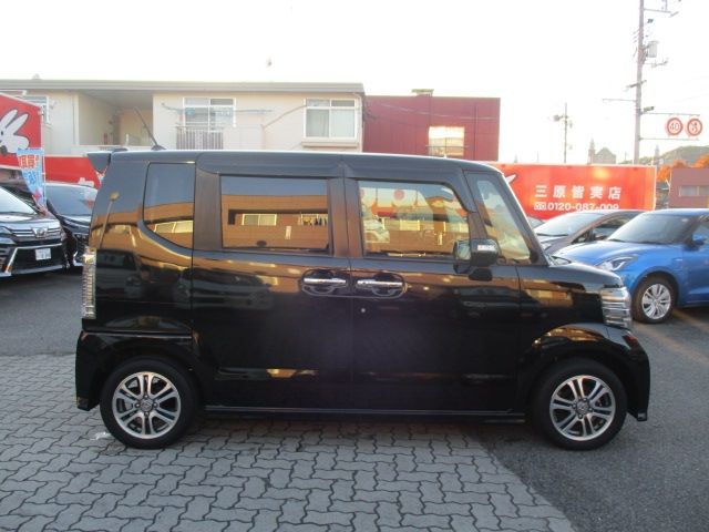 HONDA N BOX CUSTOM 2015