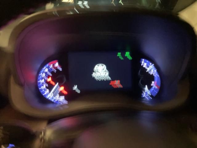 TOYOTA YARIS CROSS 2020