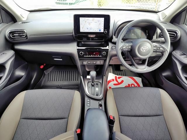 TOYOTA YARIS CROSS HYBRID 2025