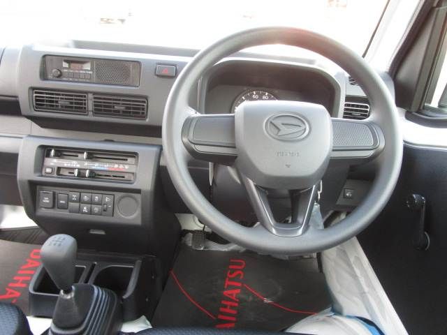 DAIHATSU HIJET truck 4WD 2025