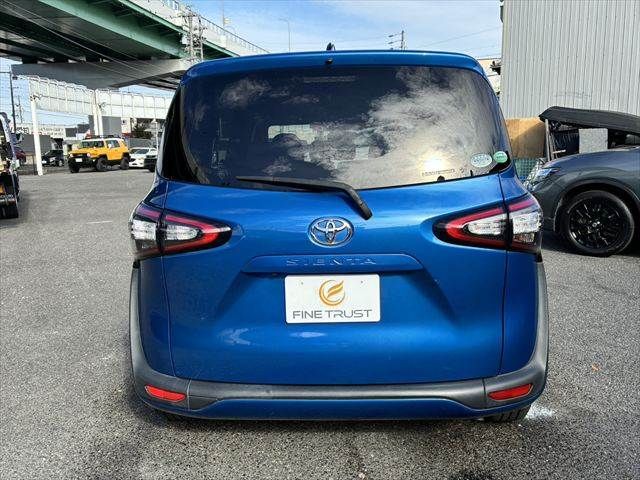 TOYOTA SIENTA 2016