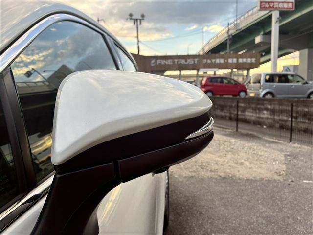 TOYOTA HARRIER HYBRID 2020