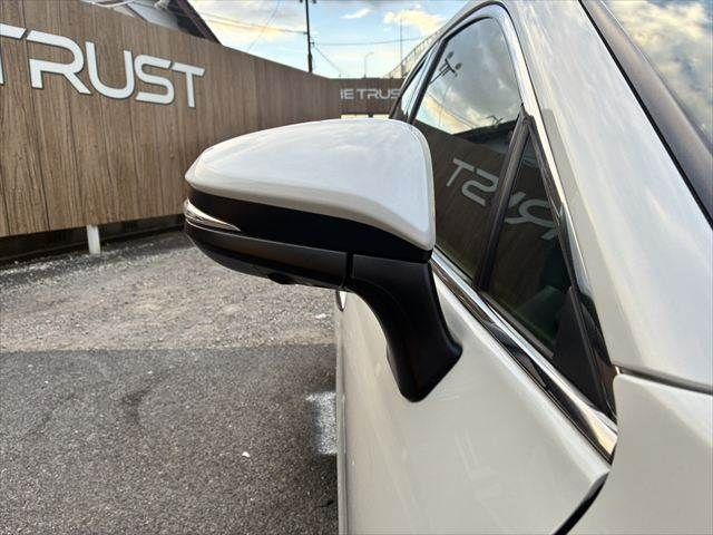 TOYOTA HARRIER HYBRID 2020