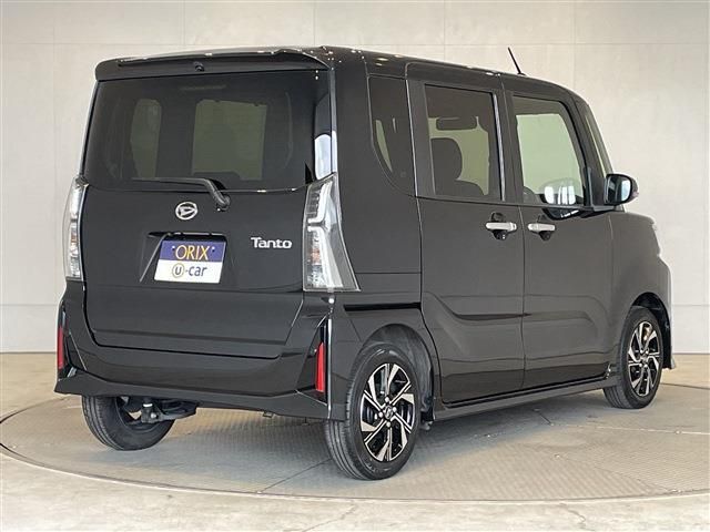 DAIHATSU TANTO CUSTOM 2024