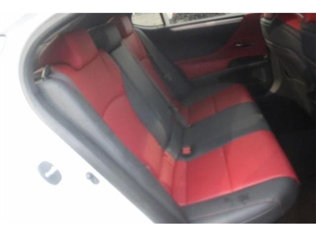 TOYOTA LEXUS ES300h 2022