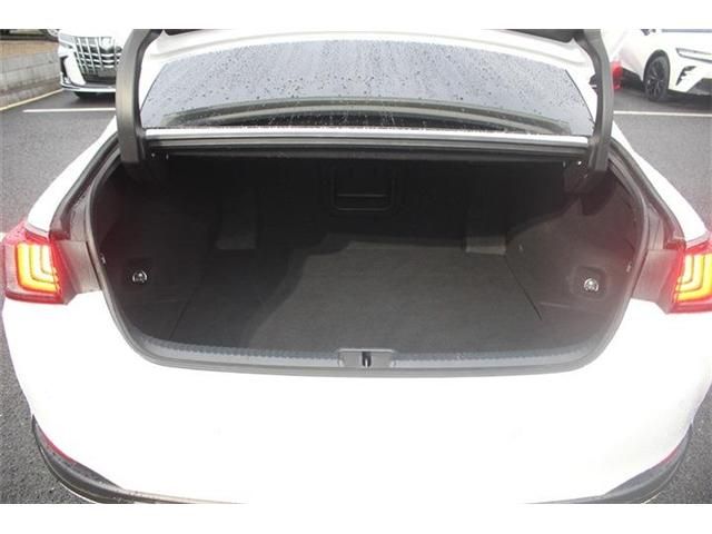 TOYOTA LEXUS ES300h 2022