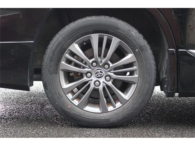 TOYOTA VOXY HYBRID 2022