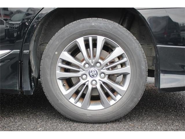 TOYOTA VOXY HYBRID 2022