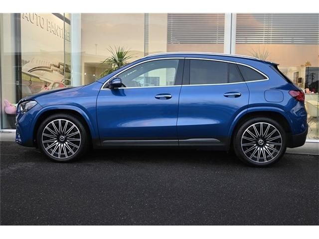 MERCEDES BENZ MERCEDES BENZ GLA class 2025