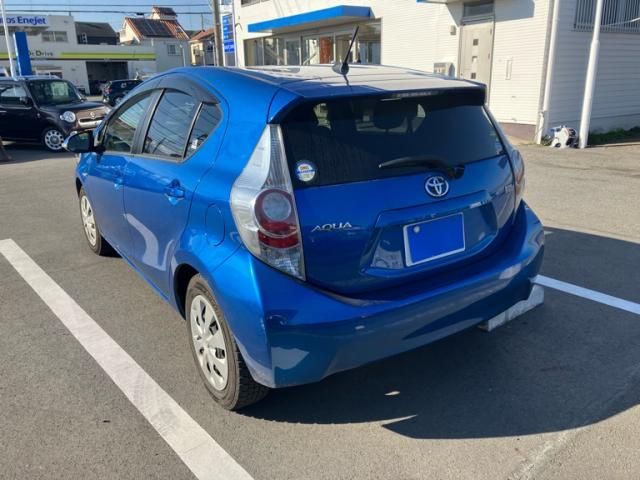 TOYOTA AQUA 2014