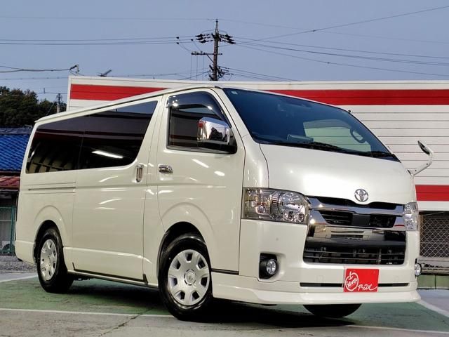 TOYOTA HIACE van 4WD 2022
