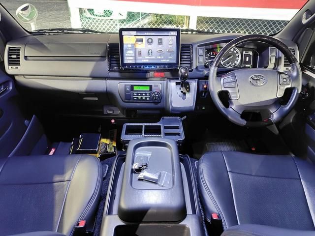 TOYOTA HIACE van 4WD 2022