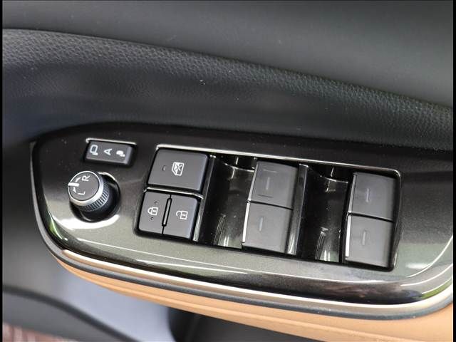 TOYOTA CROWN SPORT 2023