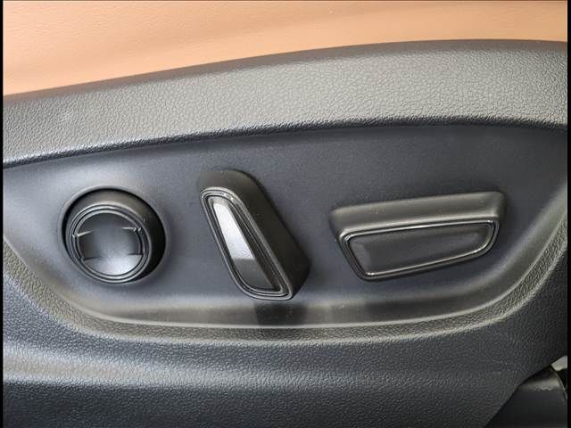 TOYOTA CROWN SPORT 2023