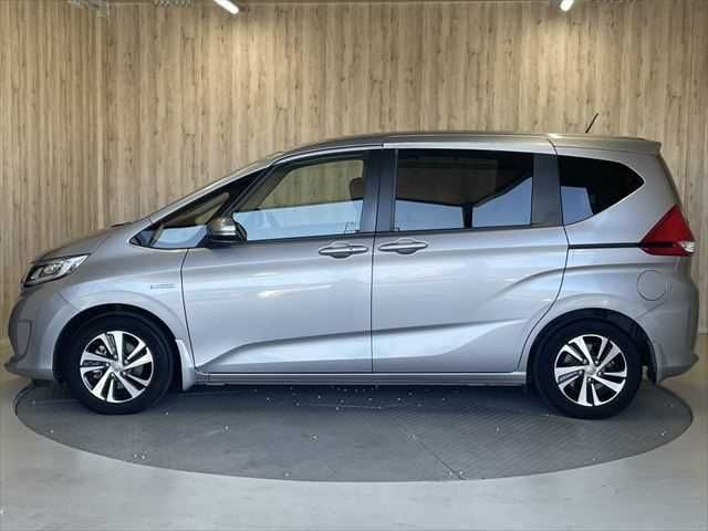 HONDA FREED HYBRID 2017