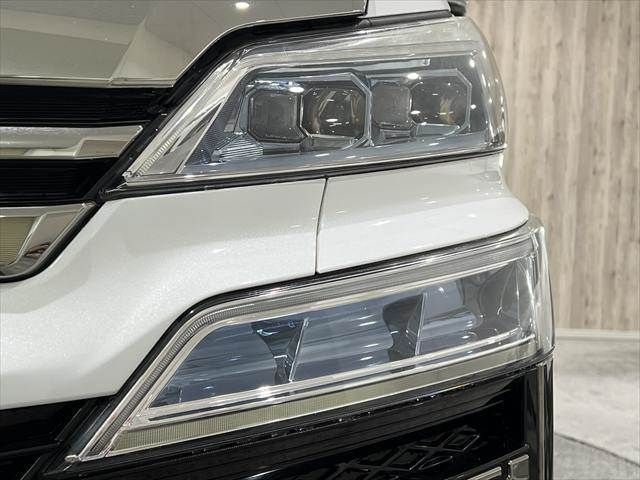 TOYOTA VELLFIRE 2018